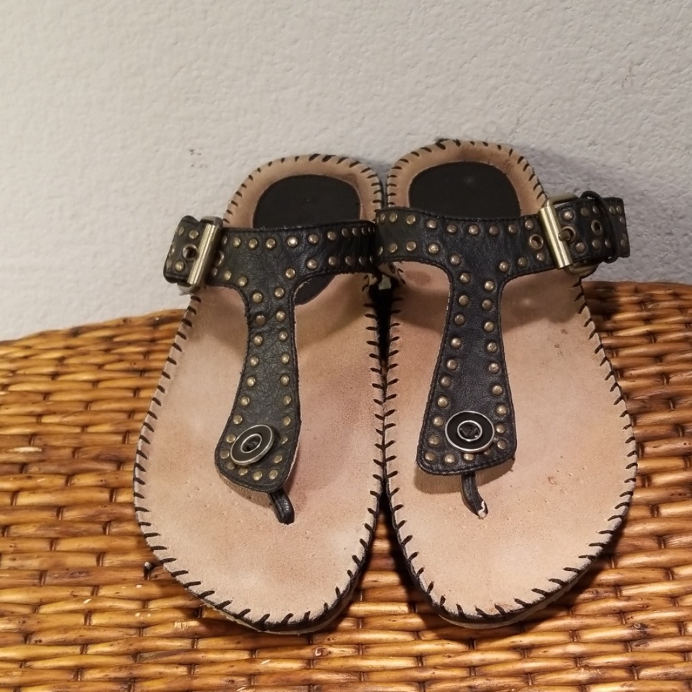 Lamo sandals